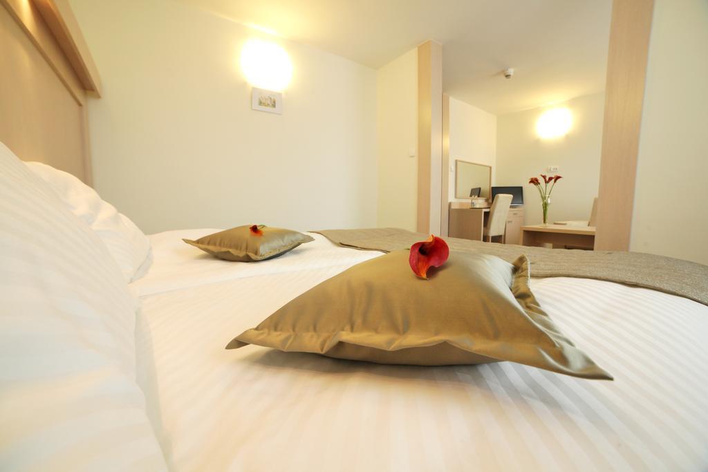 Hotel Cieplice Medi & Spa Jelenia Góra Habitación foto