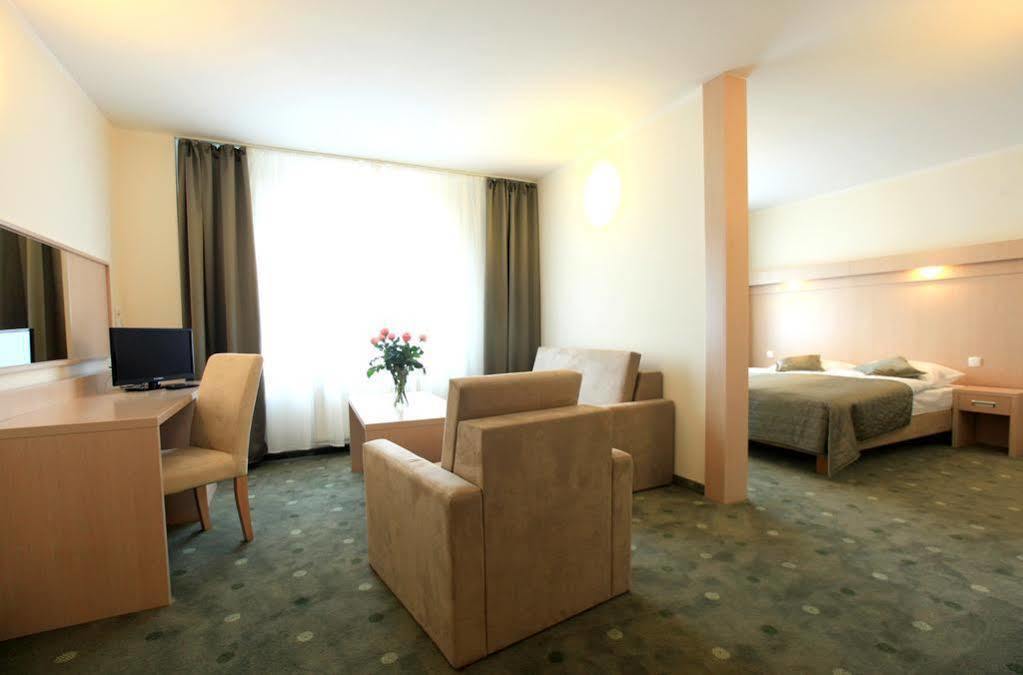 Hotel Cieplice Medi & Spa Jelenia Góra Exterior foto